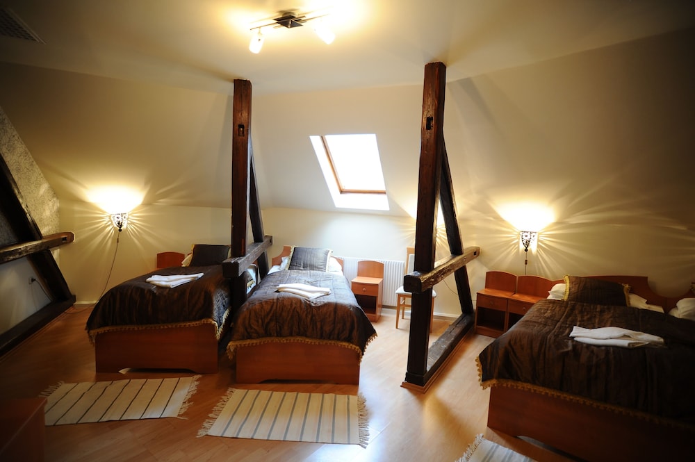 Family Quadruple Room, Multiple Beds photo 1