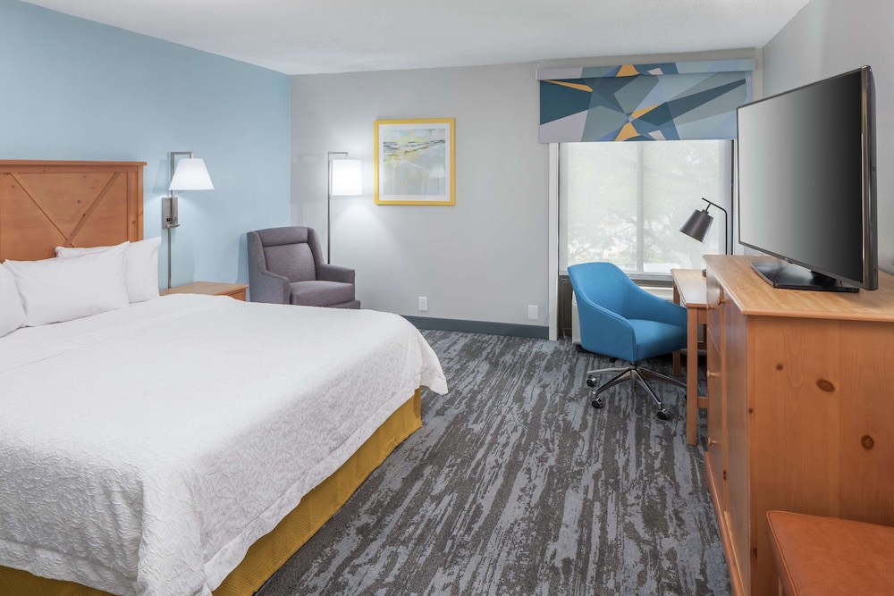 Standard room with king bed - Photo 2