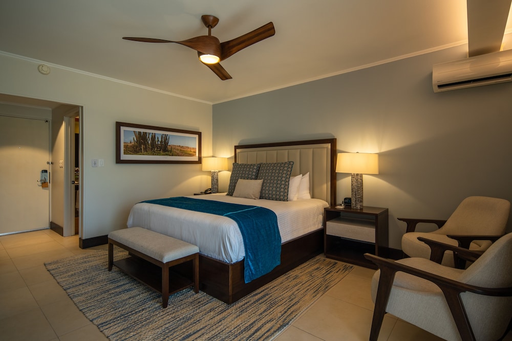 Deluxe Room, Partial Ocean View