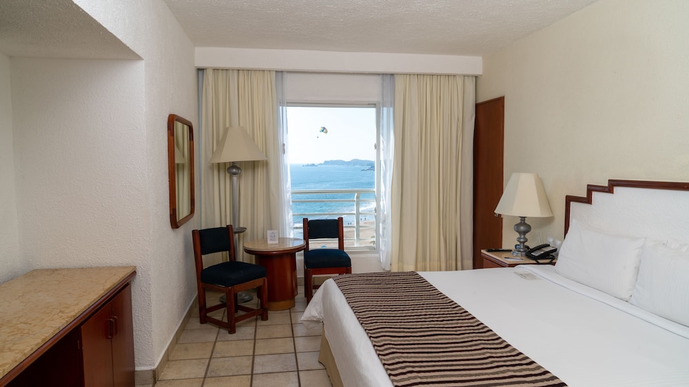 Superior Room, 1 King Bed, Ocean View - Photo 1
