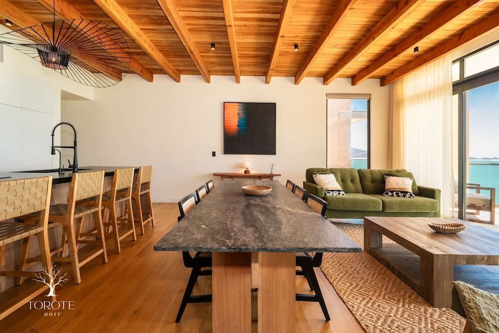 Family Penthouse, 3 Bedrooms, Beach View, Beachfront