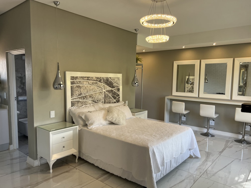 Superior Suite photo 2