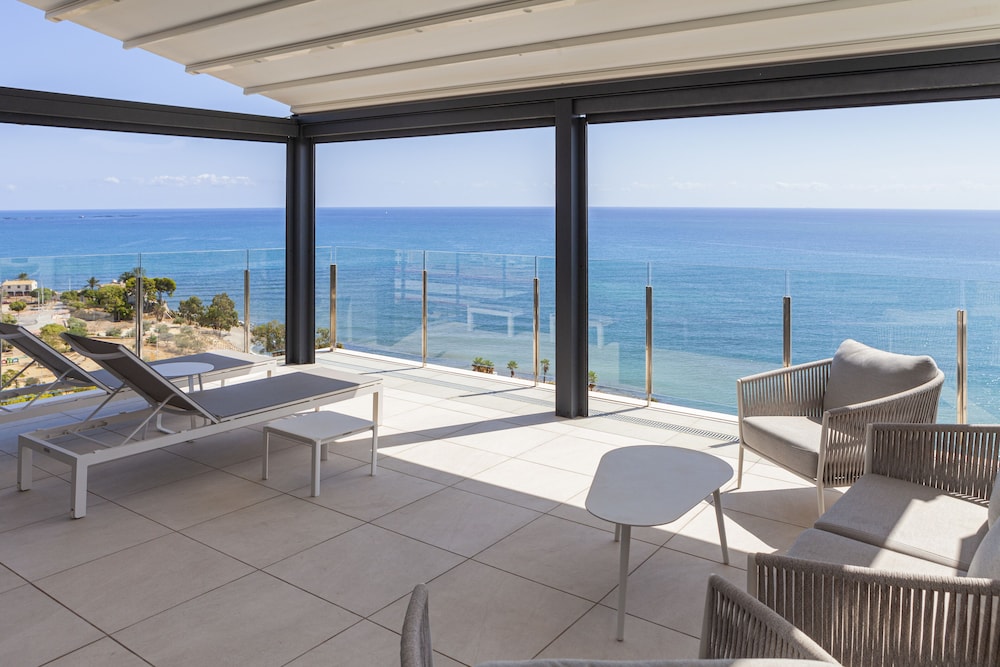 Penthouse, 2 Bedrooms, Terrace, Sea View - Photo 17