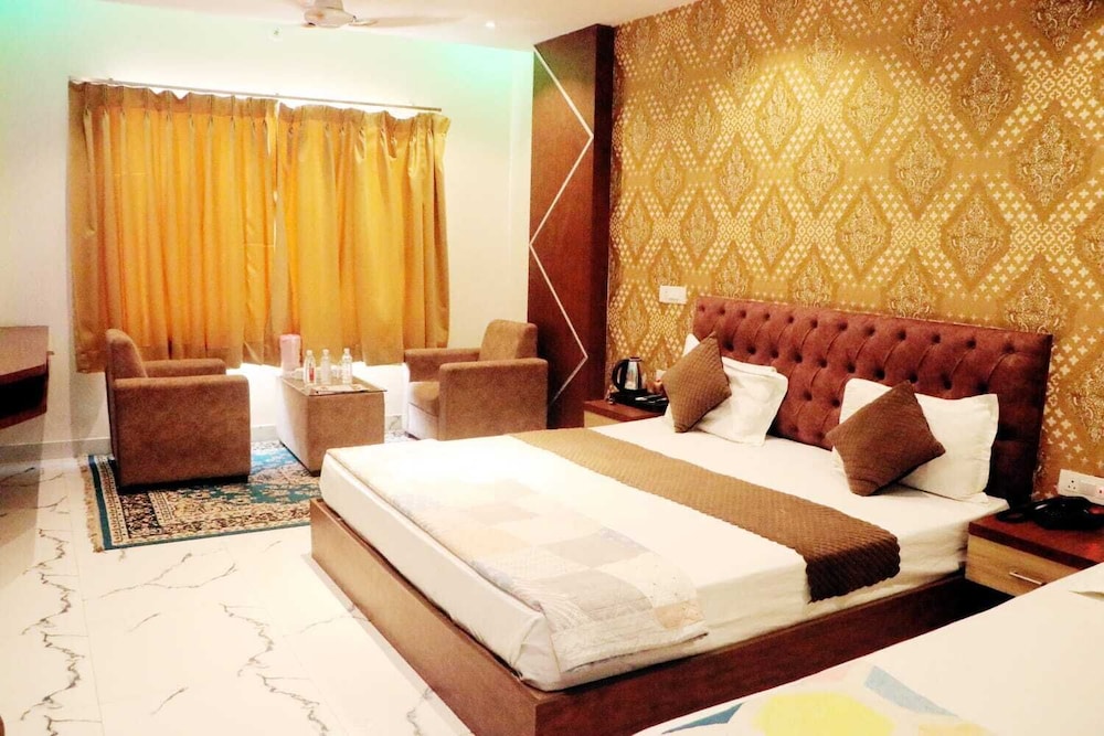 Deluxe Double or Twin Room - Photo 5