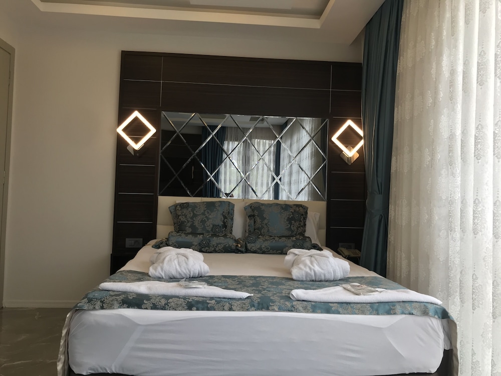 Family Studio Suite, 2 Bedrooms photo 1