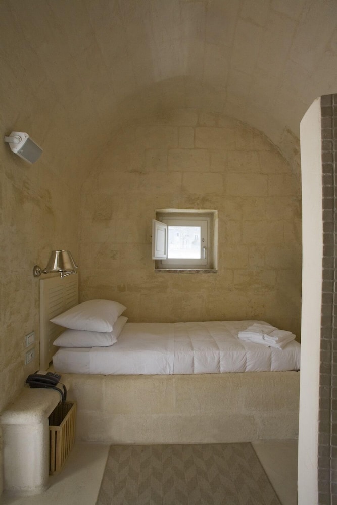 Single Room (1001) photo 2