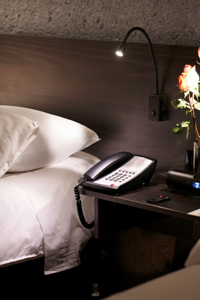 Junior Suite, 2 Double Beds - Photo 3