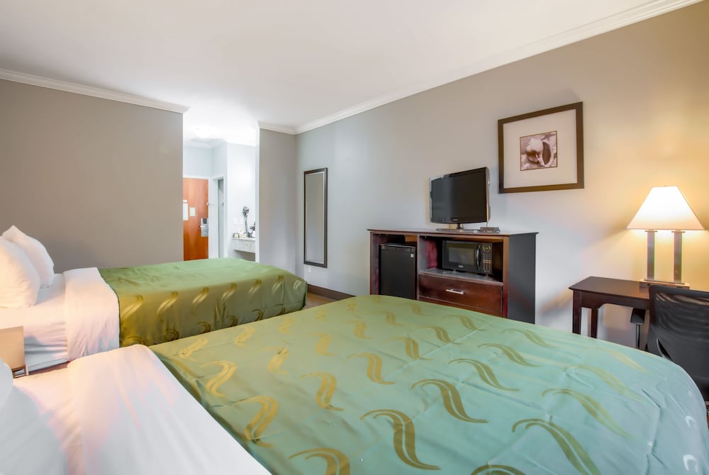Room, 2 Queen Beds, Non Smoking - Photo 3
