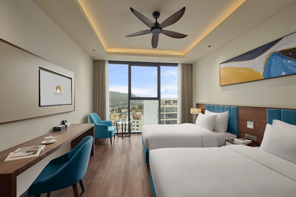 Deluxe Twin Room, Bathtub, City View - Photo 4