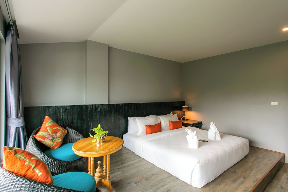 City Room - Photo 14
