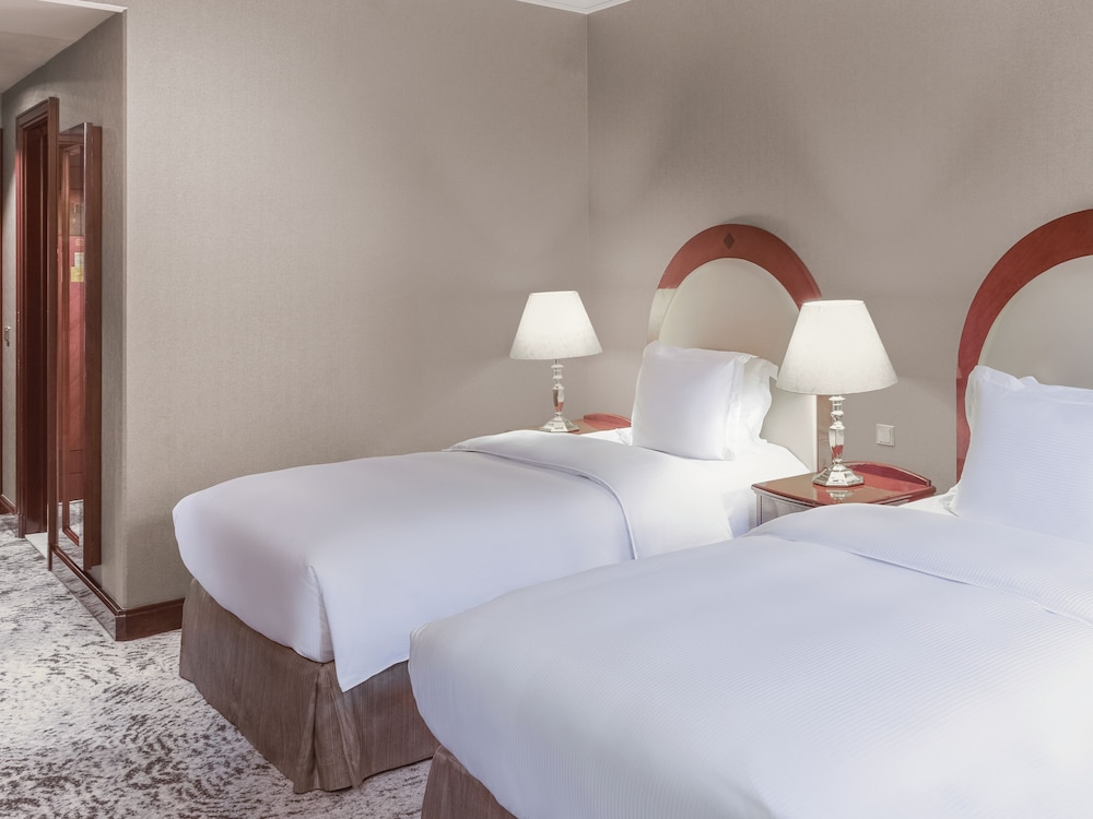 Room - Photo 4