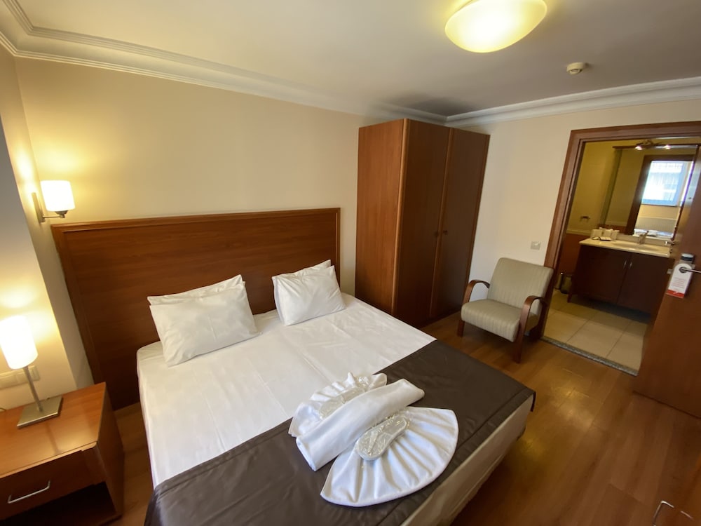 Comfort Room, 1 Bedroom, Non Smoking, City View photo 2