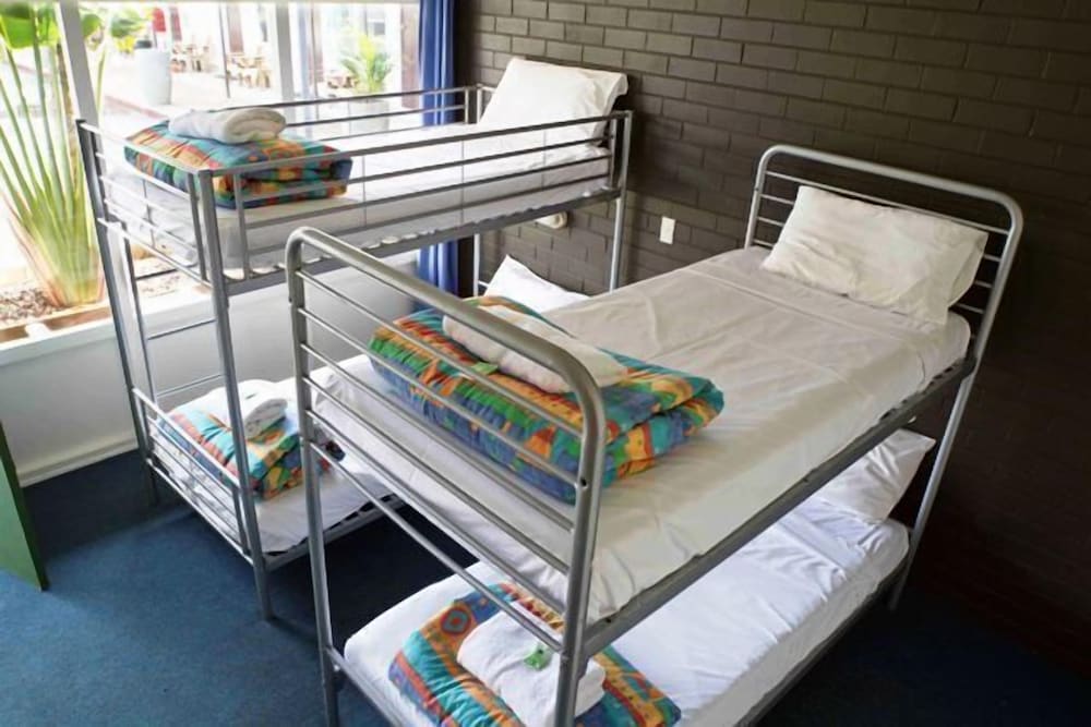 Triple Room, Ensuite photo 1
