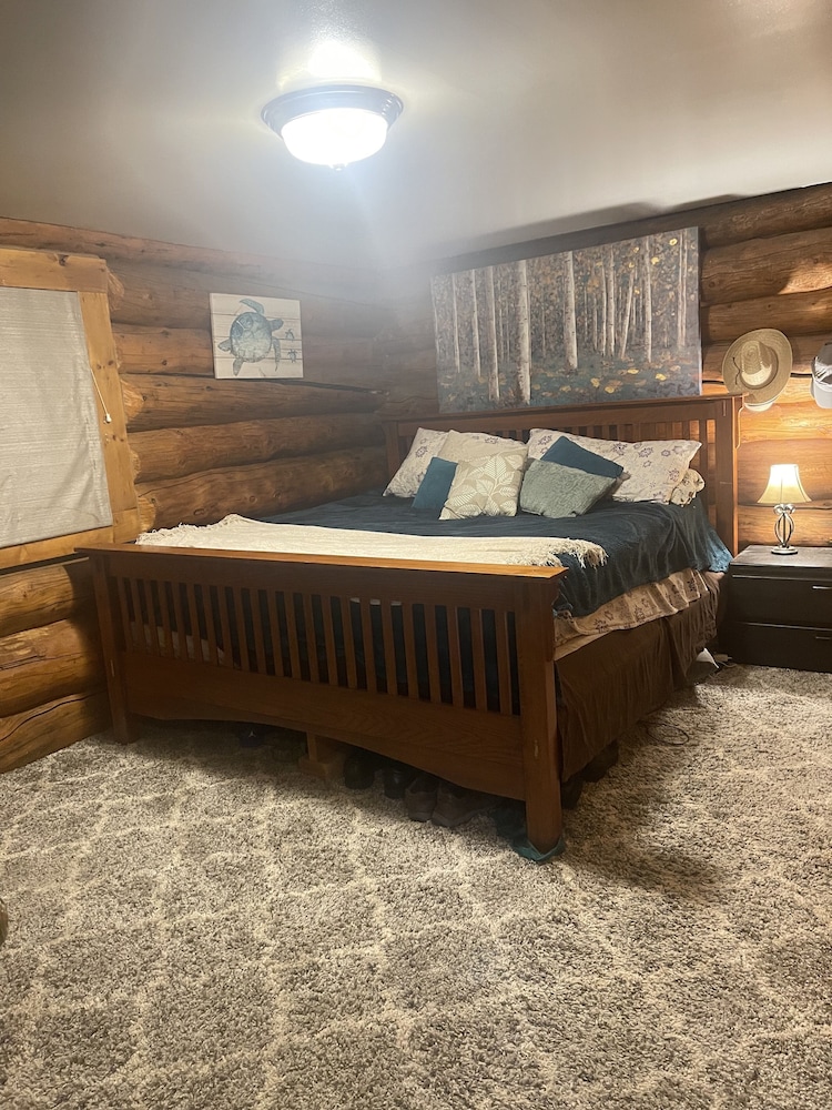 Snowberry Cabin