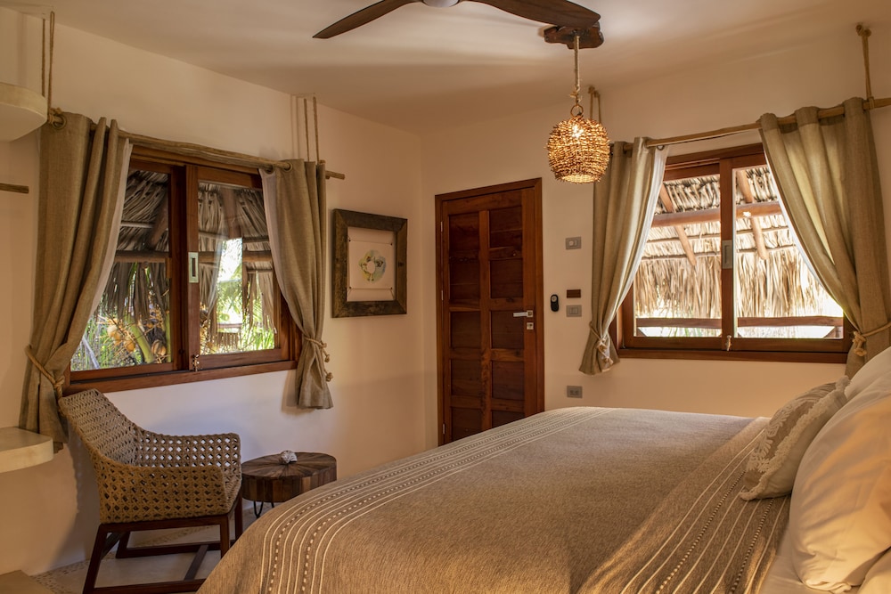 Deluxe Room - Photo 2