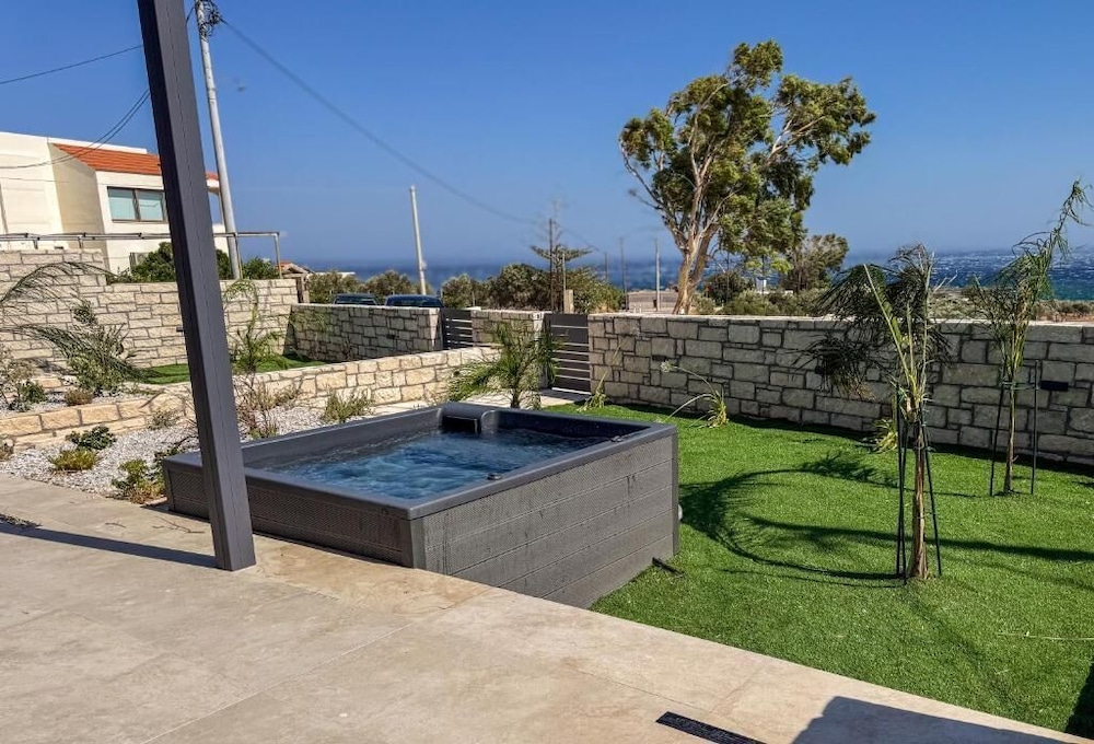 Superior Villa, Balcony, Courtyard View