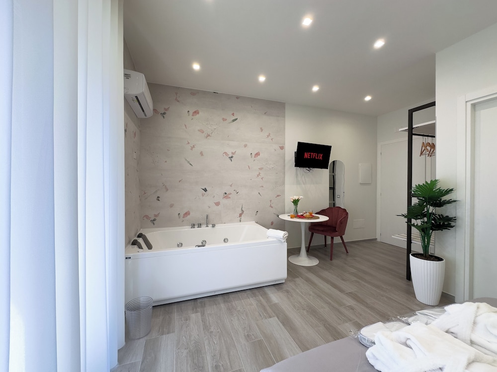 Luxury Suite