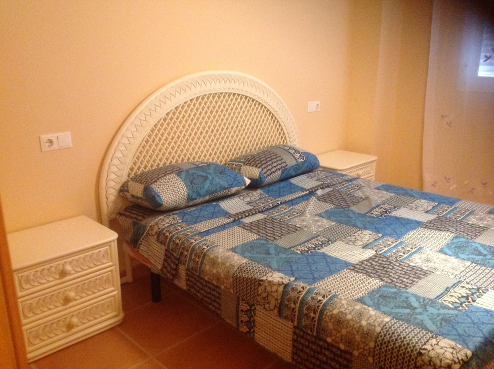 Villa adjunta, 2 dormitorios, 2 balcones