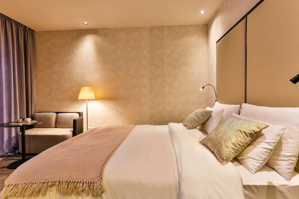 Standard Double Room - Photo 3