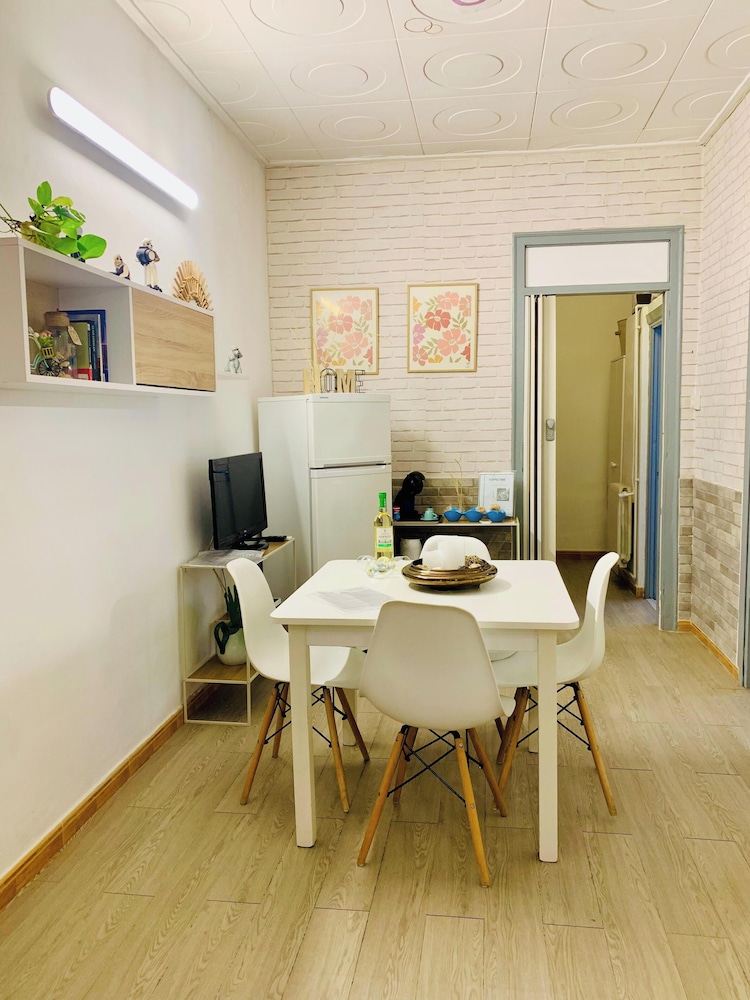 Basic Apartment photo 2