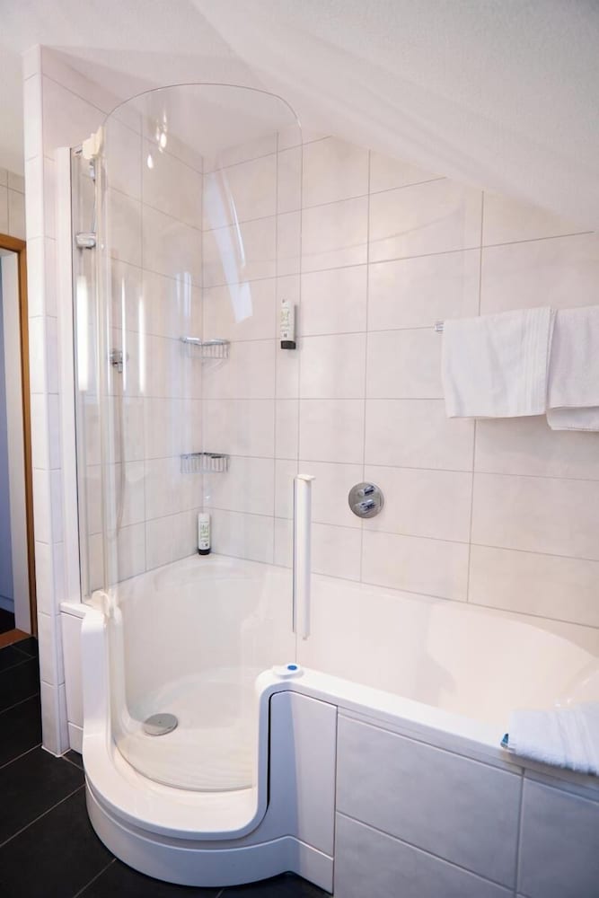 Family Suite (Air Conditioning) - Photo 8