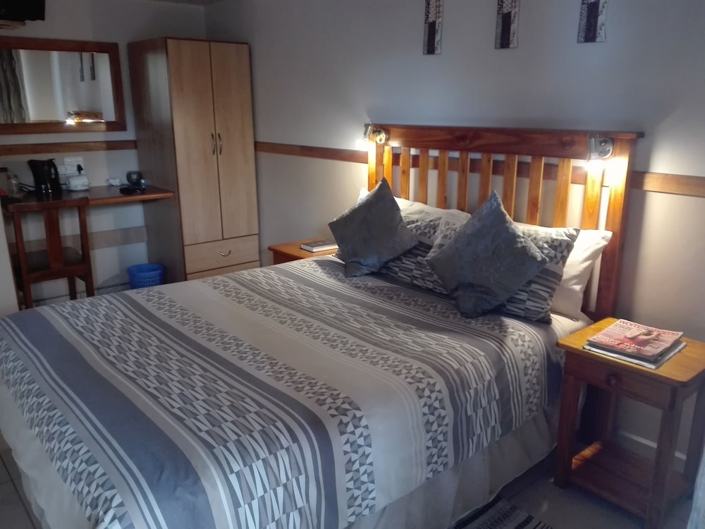 Basic Double Room, 1 Double Bed, Non Smoking, Ocean View photo 1