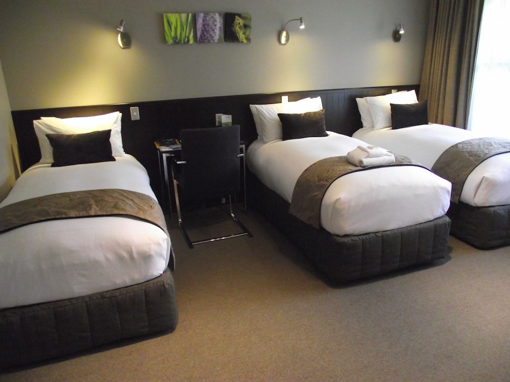 Superior Triple Room, 3 Twin Beds - Photo 5