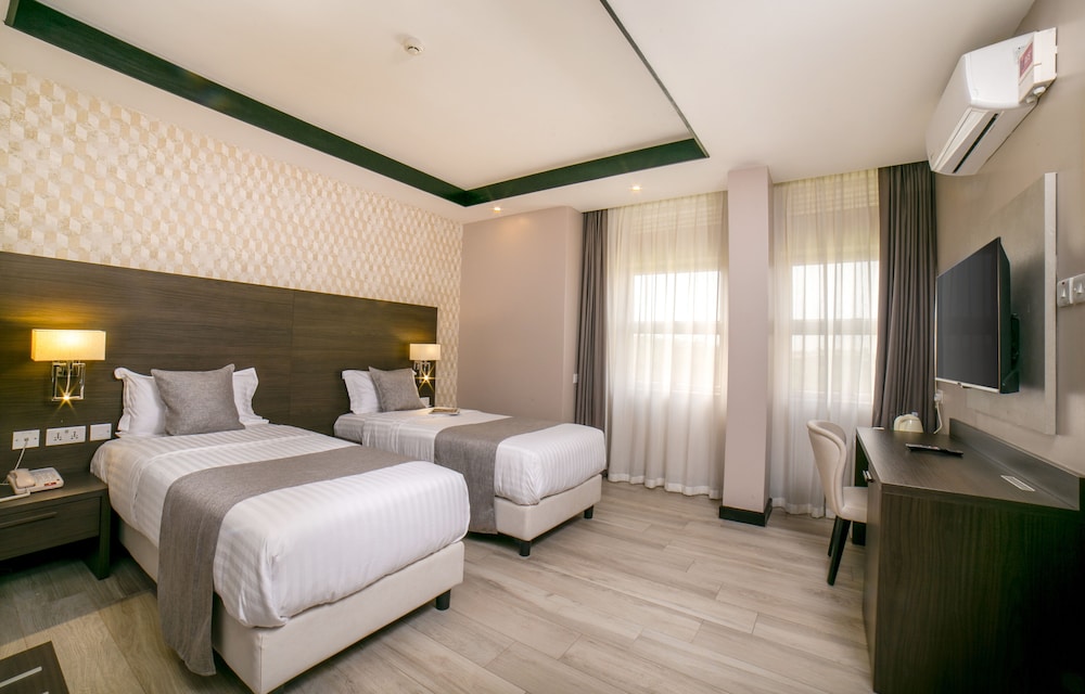 Deluxe Double or Twin Room photo 2