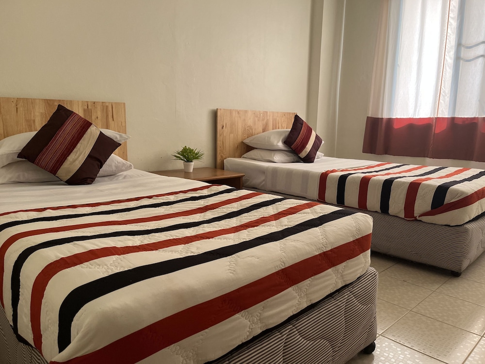 Classic Room, 2 Twin Beds - Photo 5