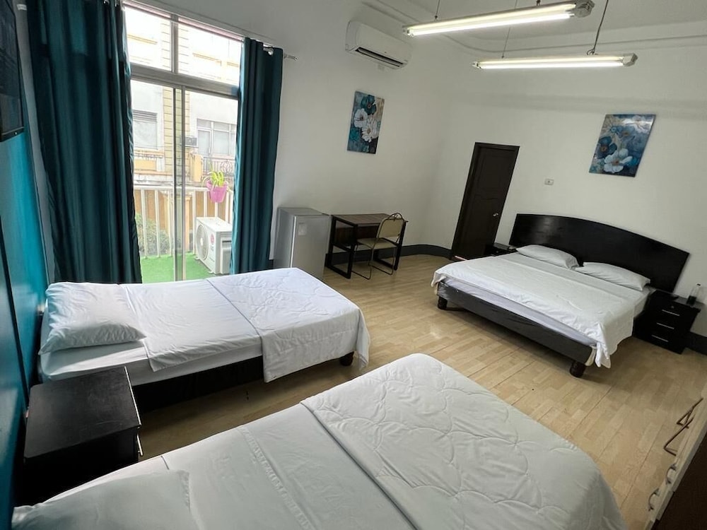 Family Triple Room, Multiple Beds photo 3