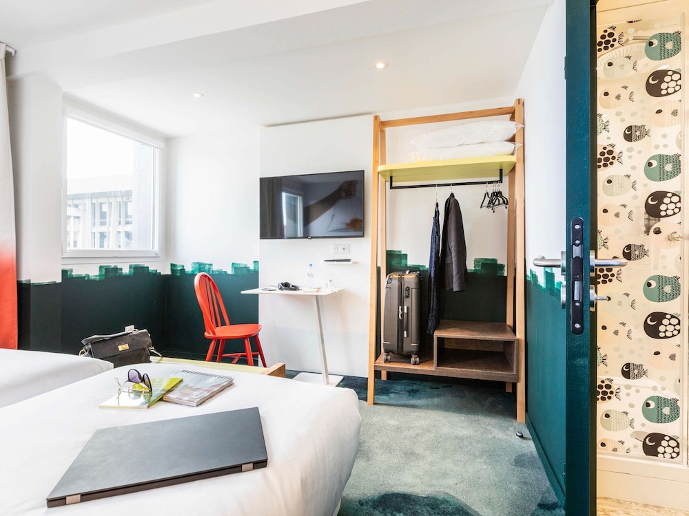 Standard Room, 2 Twin Beds - Photo 1