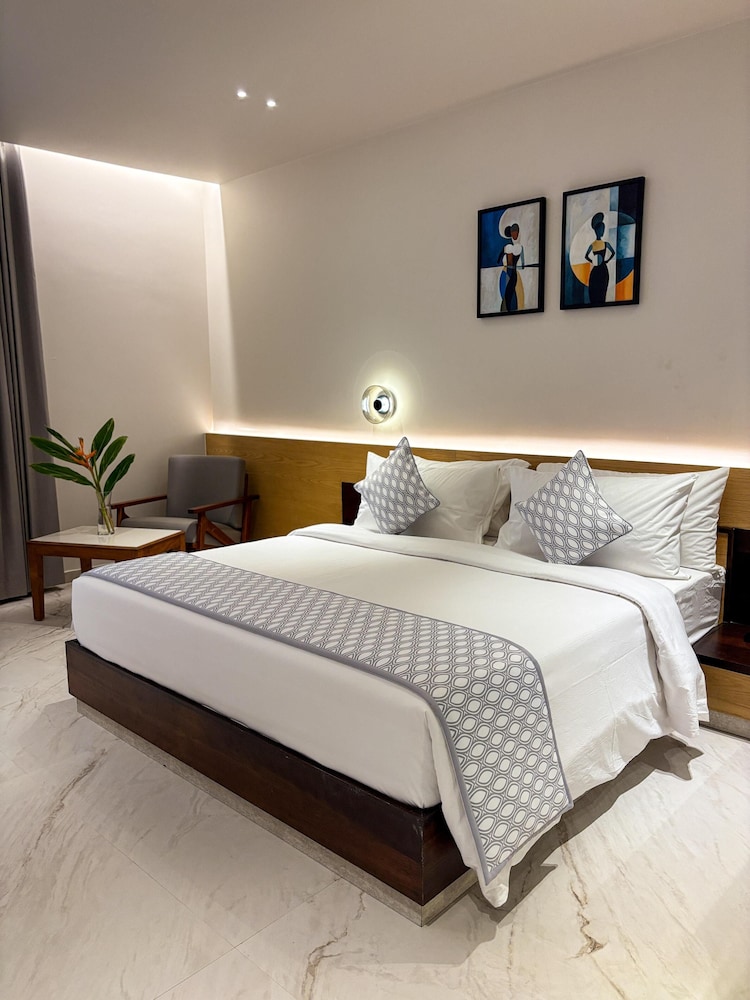 Deluxe Double Room, City View