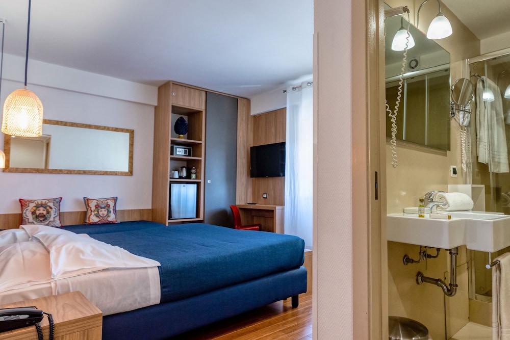 Comfort Double or Twin Room photo 3