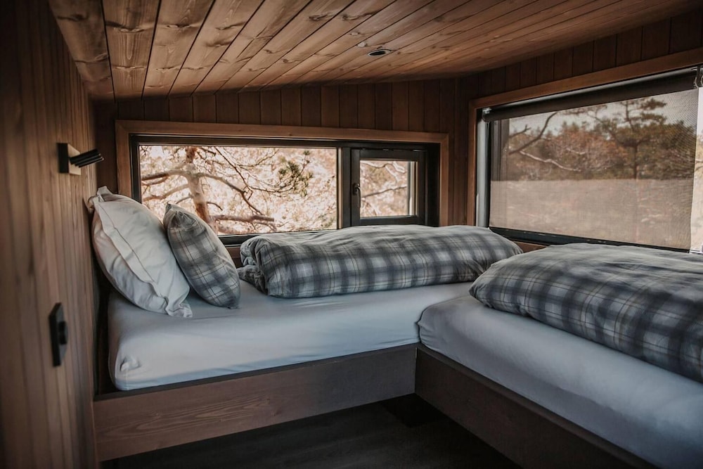 Cabin photo 2