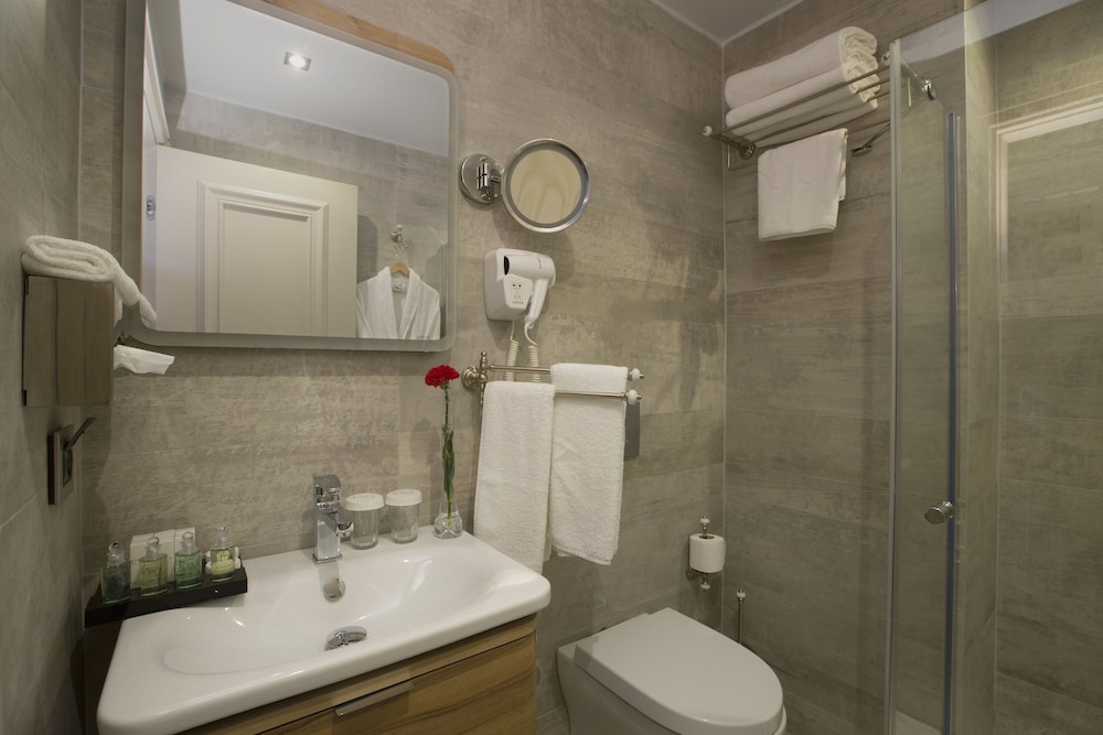 Comfort Triple Room photo 2