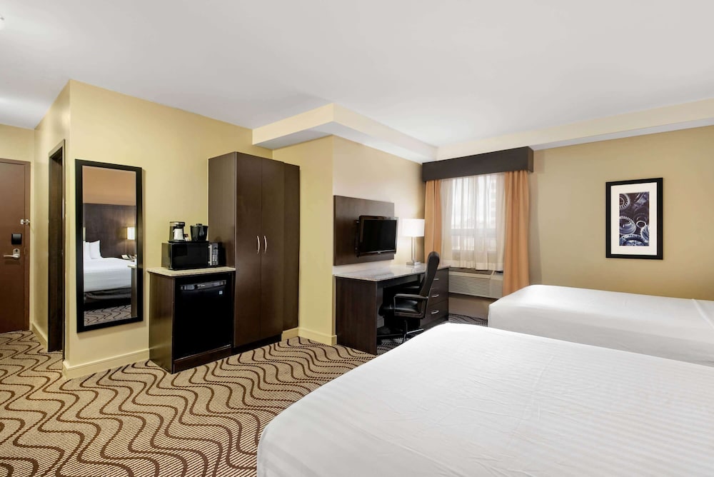 Deluxe Room, 2 Queen Beds, Non Smoking photo 2