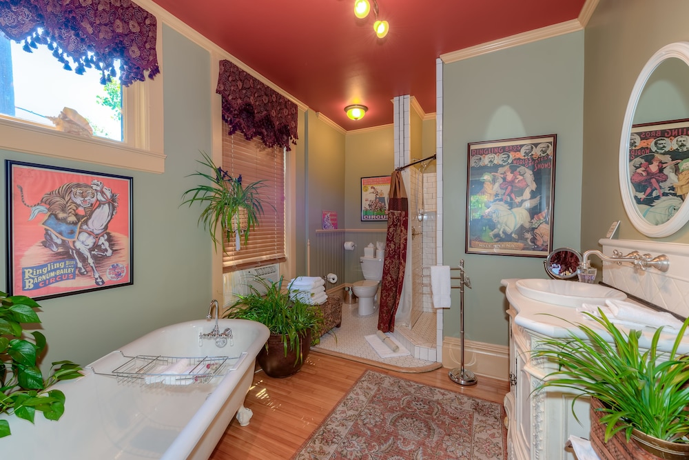 Sanders' Suite photo 2