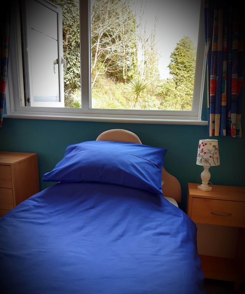 Single Room, Ensuite photo 3