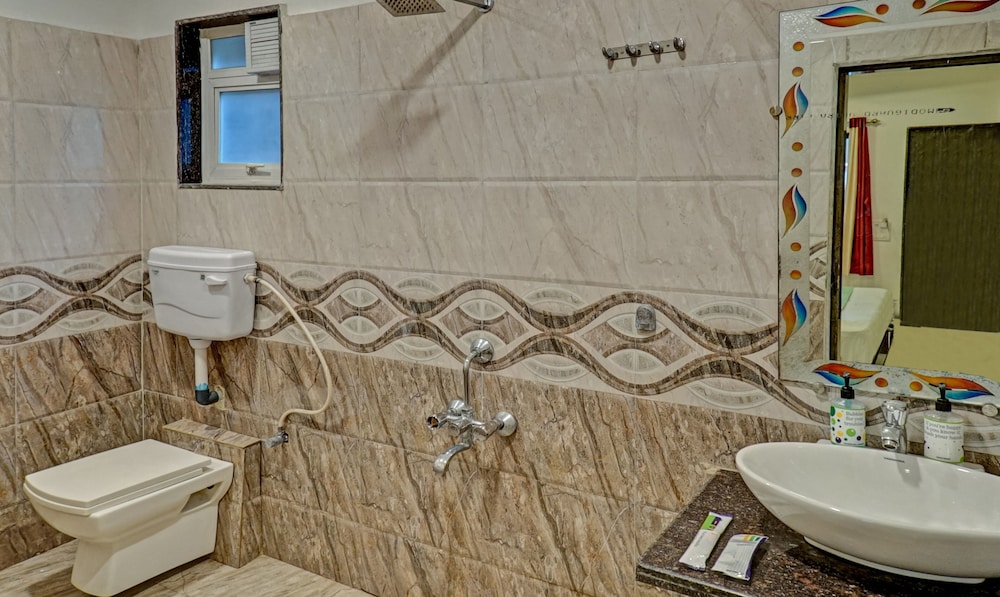 Deluxe Mountain View Room with Balcony photo 2