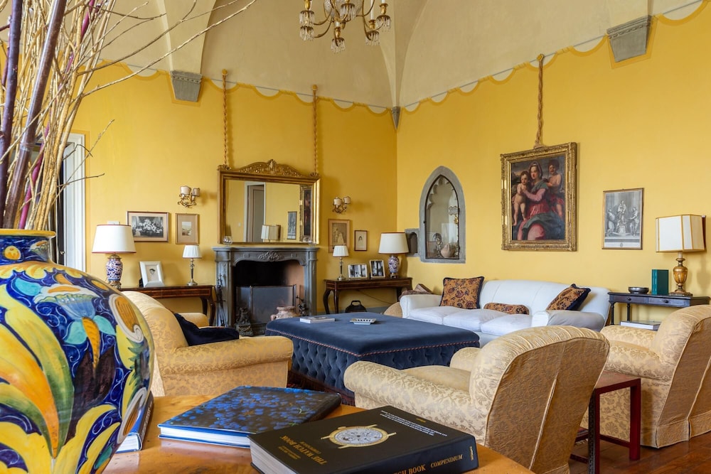 Villa di Tizzano Luxurious Retreat in Paradise, Photo 19