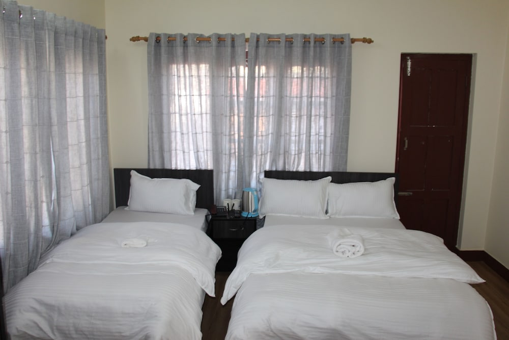 Deluxe Twin Room, Multiple Beds, Private Bathroom, Valley View photo 2