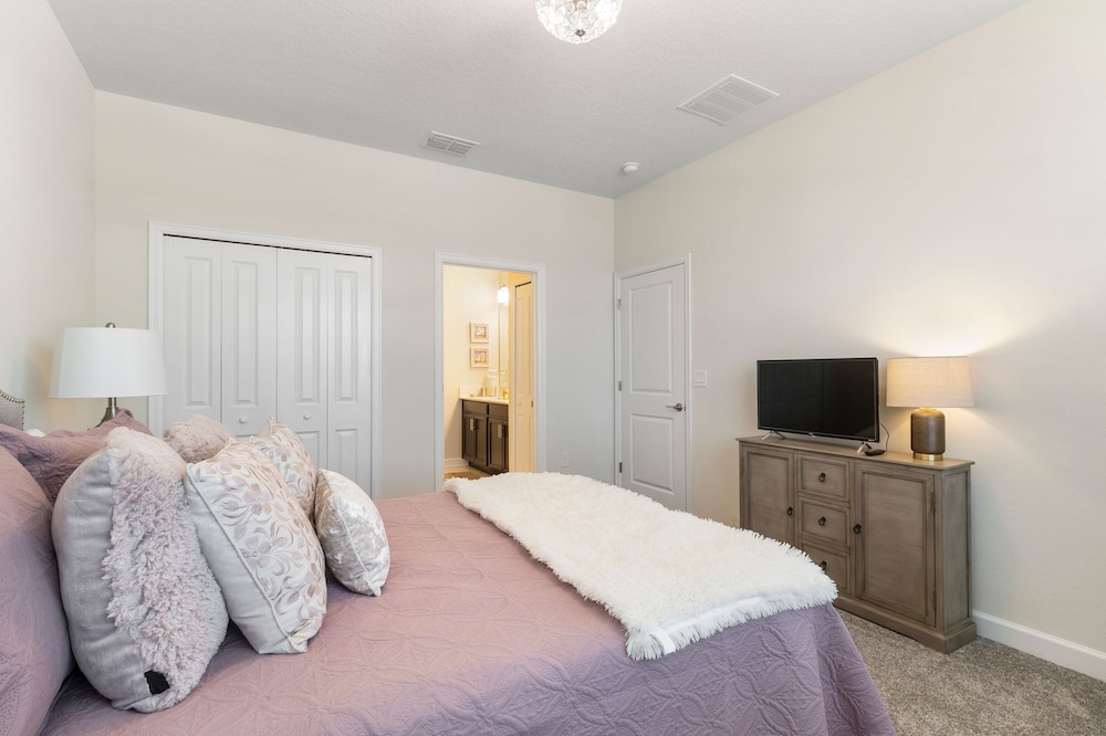House, Multiple Beds (1520 FD 6BR Luxury Villa Pool, Game R)