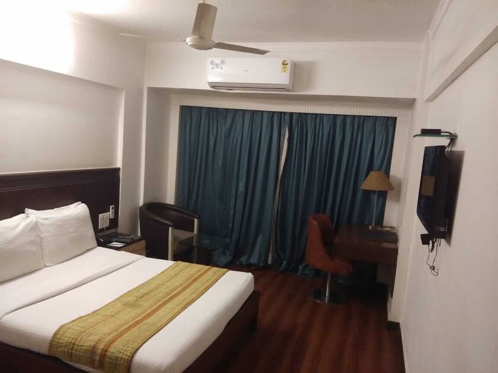 Deluxe Room - Photo 1