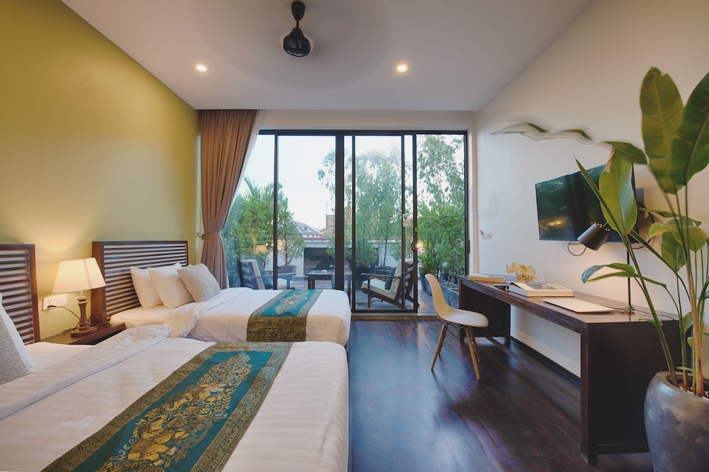 Family Studio, Multiple Beds, Terrace, City View