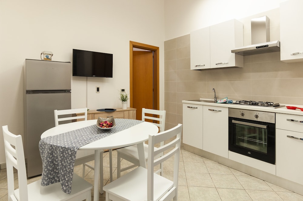 Basic Apartment photo 1