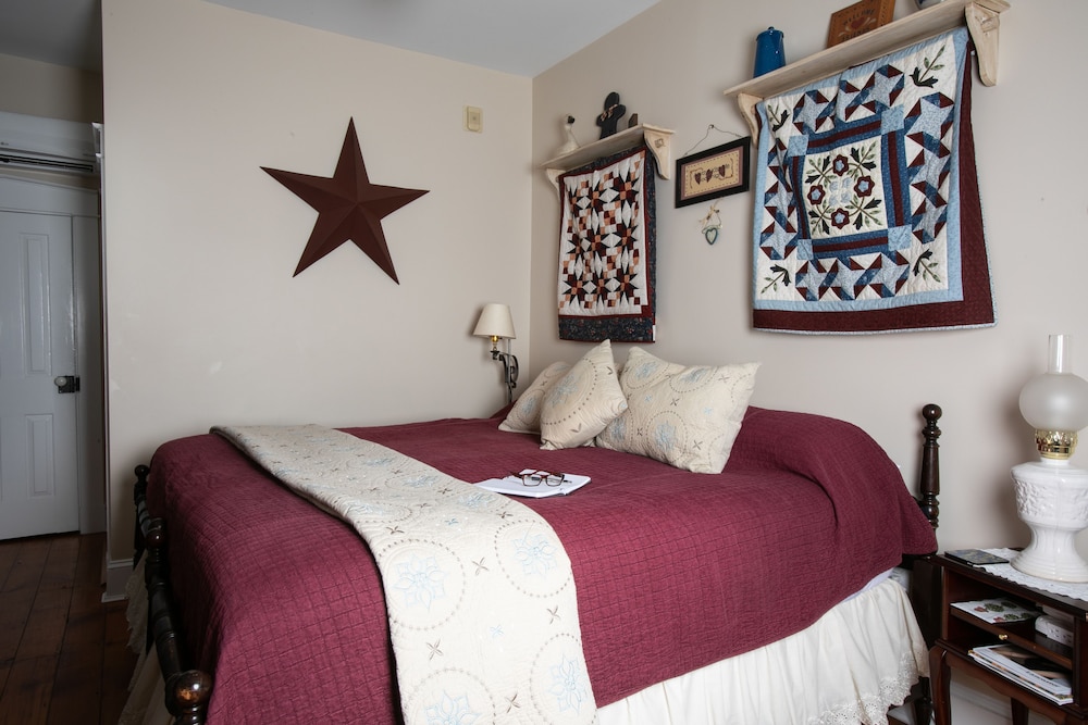 Room (The Murphey Room )