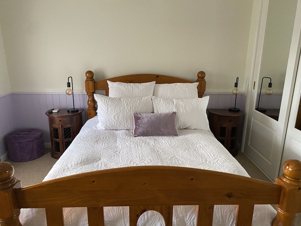 Deluxe Queen Suite photo 2