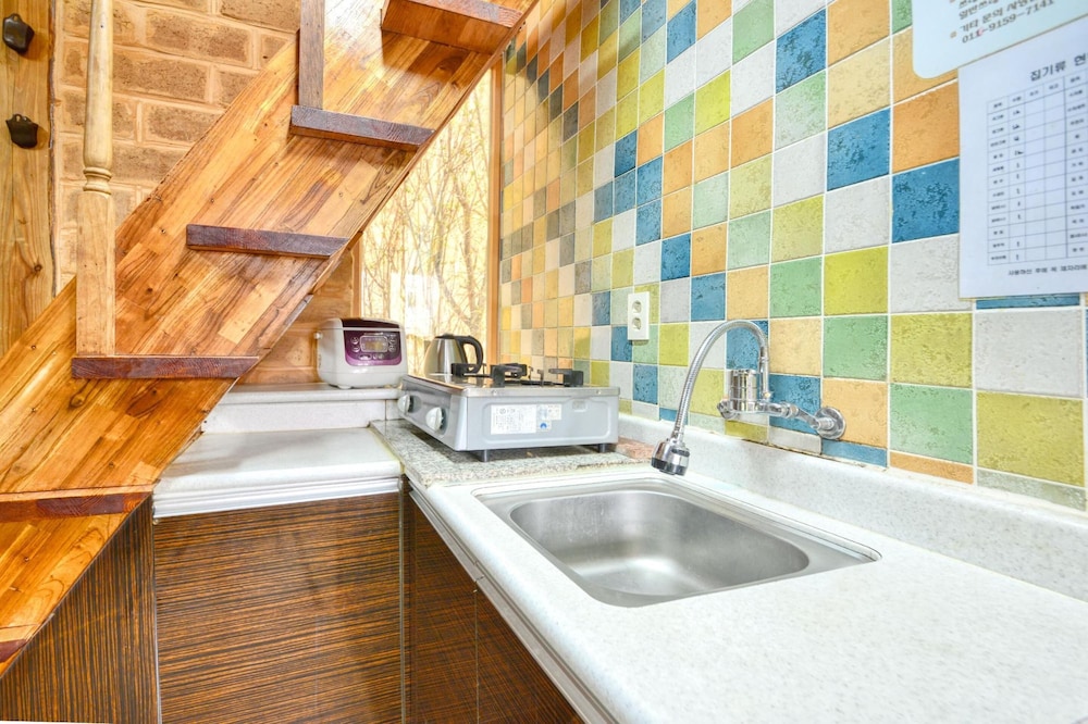 Basic Room, 1 Bedroom (Mannam) - Photo 7