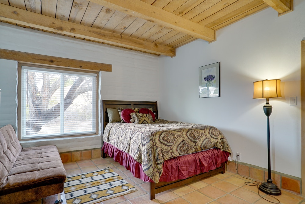 House (4 Bedrooms) photo 2