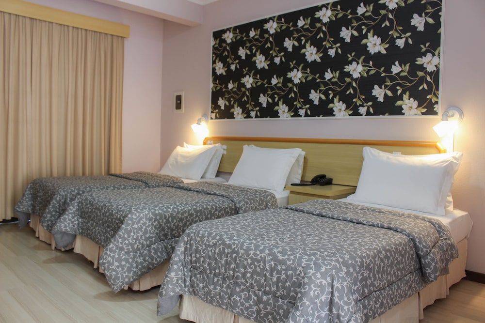 Traditional Triple Room, 1 Bedroom, Non Smoking - Photo 1